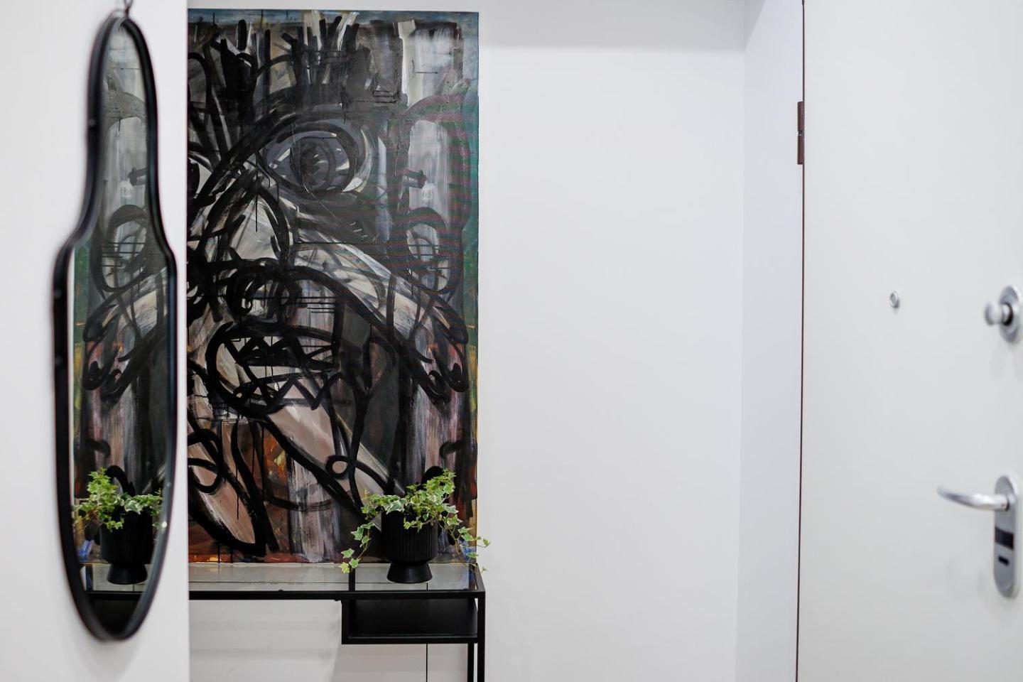The Corner Luxe Apartment Bucharest Exterior photo